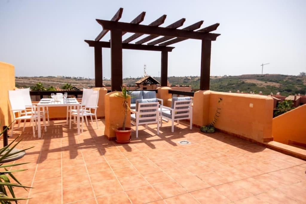 Apartament Penthouse With Roof Terrace, Bbq, Pool- And Sea Views Buenas Noches Zewnętrze zdjęcie