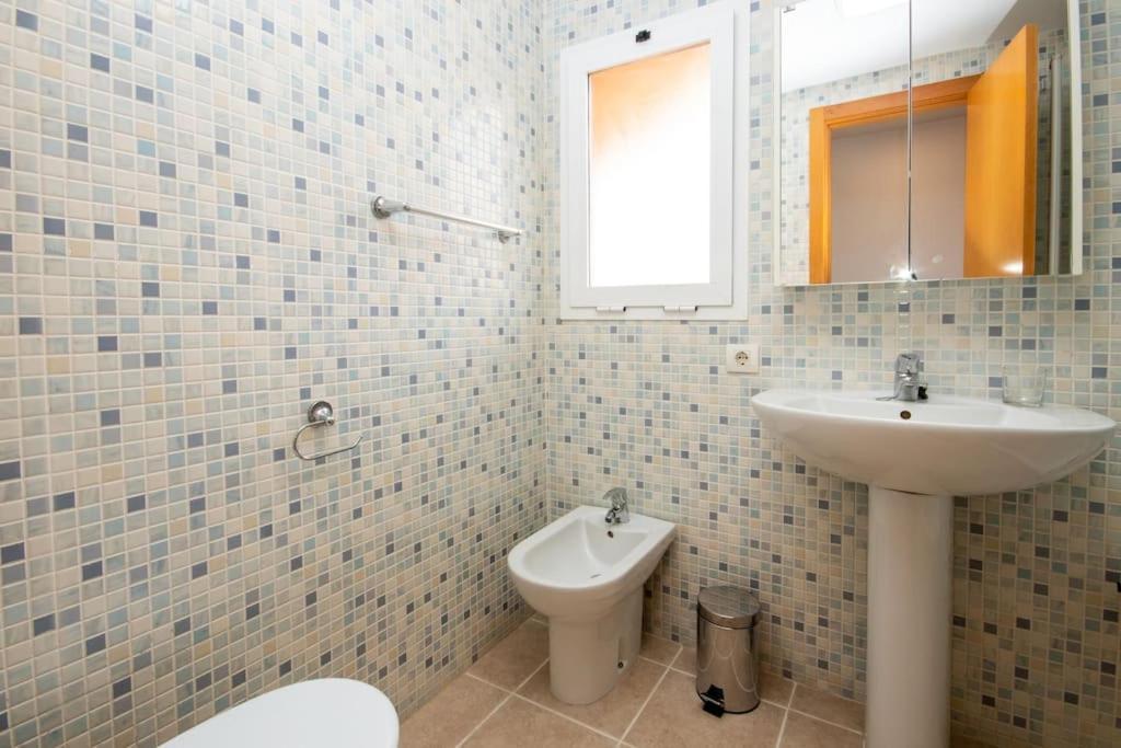 Apartament Penthouse With Roof Terrace, Bbq, Pool- And Sea Views Buenas Noches Zewnętrze zdjęcie